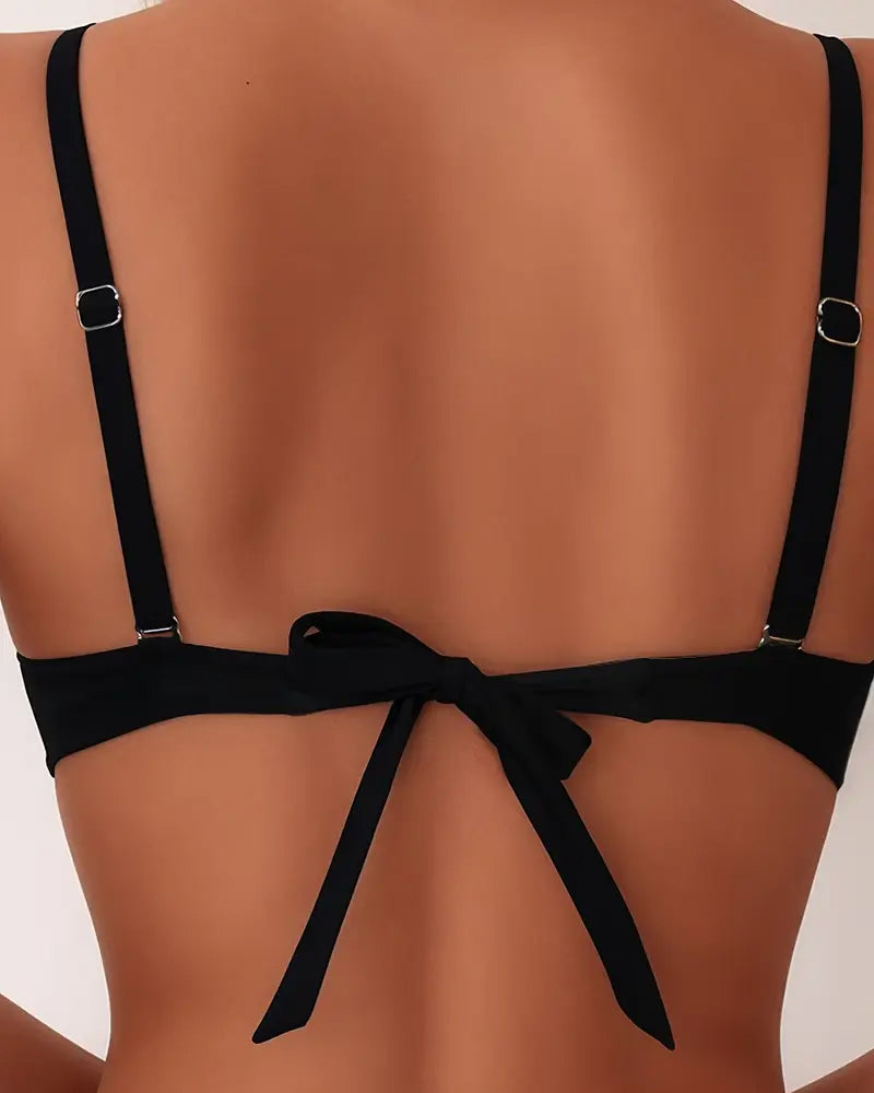 Seksualni bikini brez hrbta