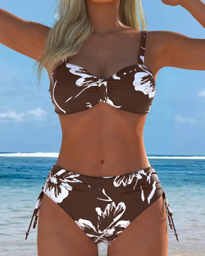 Bikini Dva Kosa z Visokim Ovratnikom in Tiskanim Motivo