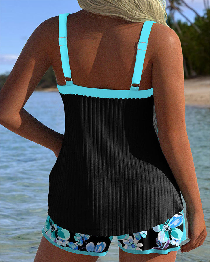 Tankini s V-izrezom in športnimi boksericami