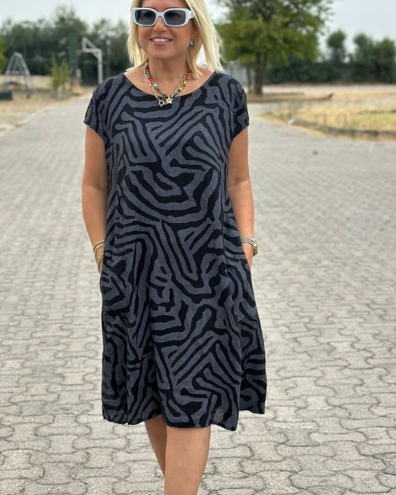 Nelia – Obleka s krožnim ovratnikom in vzorcem