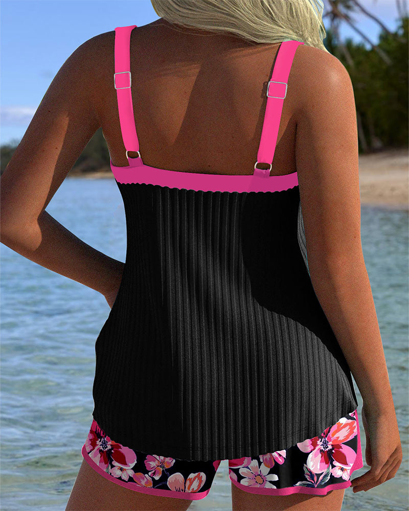Tankini s V-izrezom in športnimi boksericami