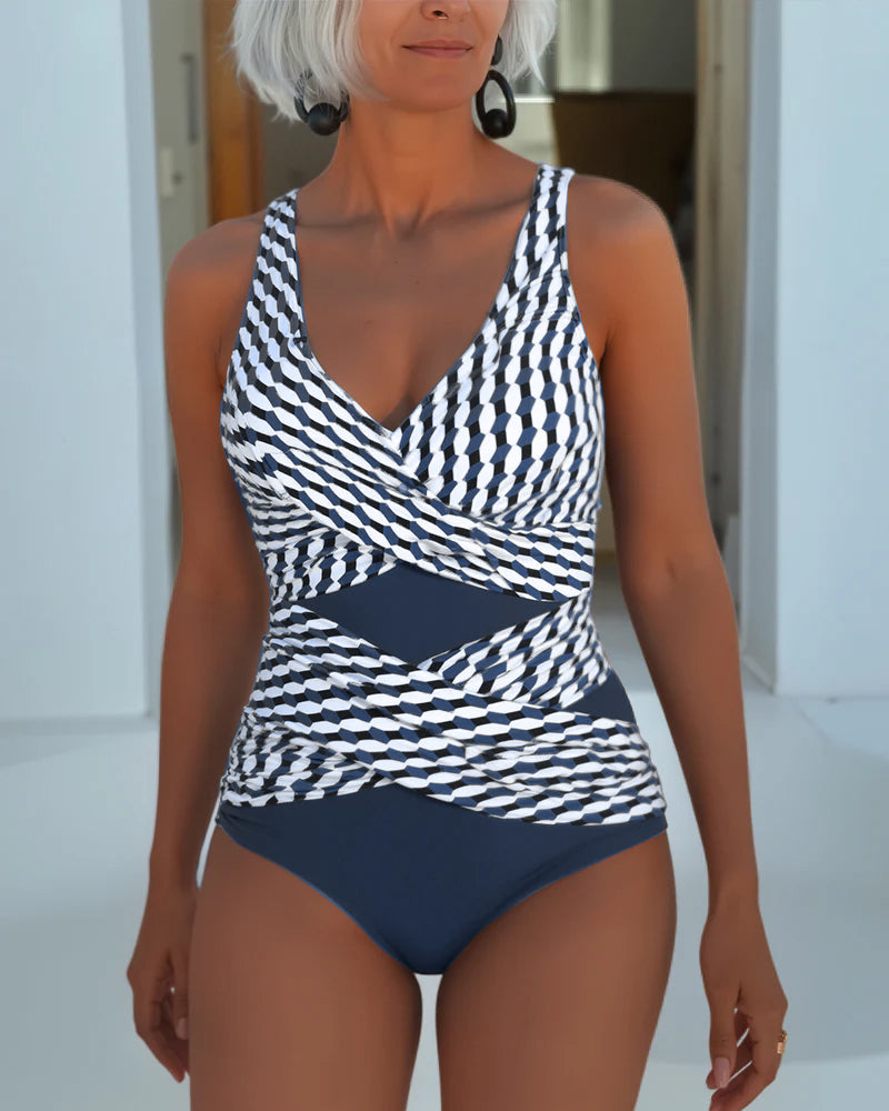 Kopalke z Prečnim Izrezom za Sproščen Resort Stil
