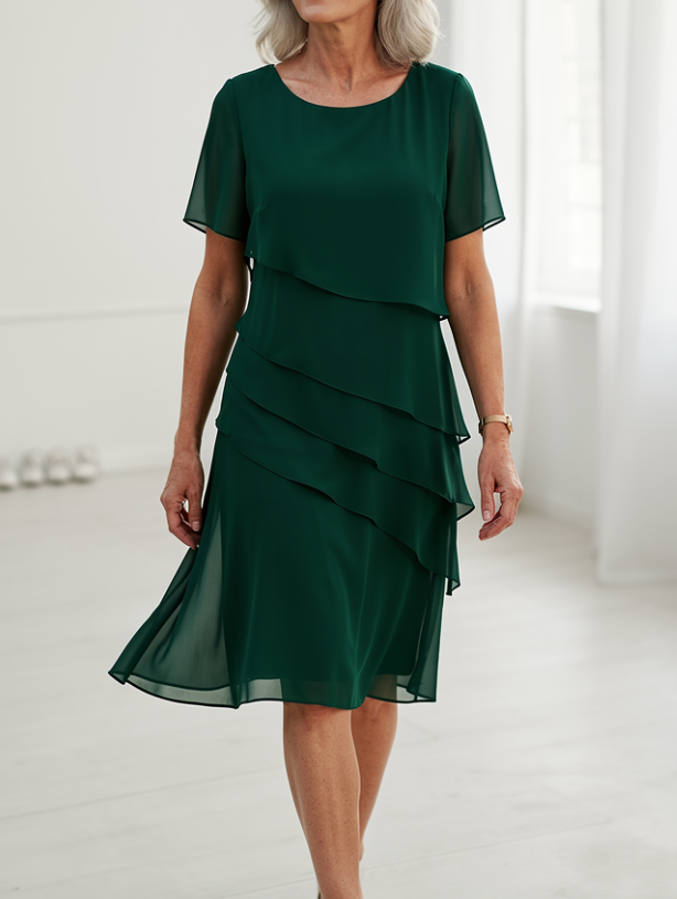 Juliette – Elegantna obleka s fluidno silhueto in volančki