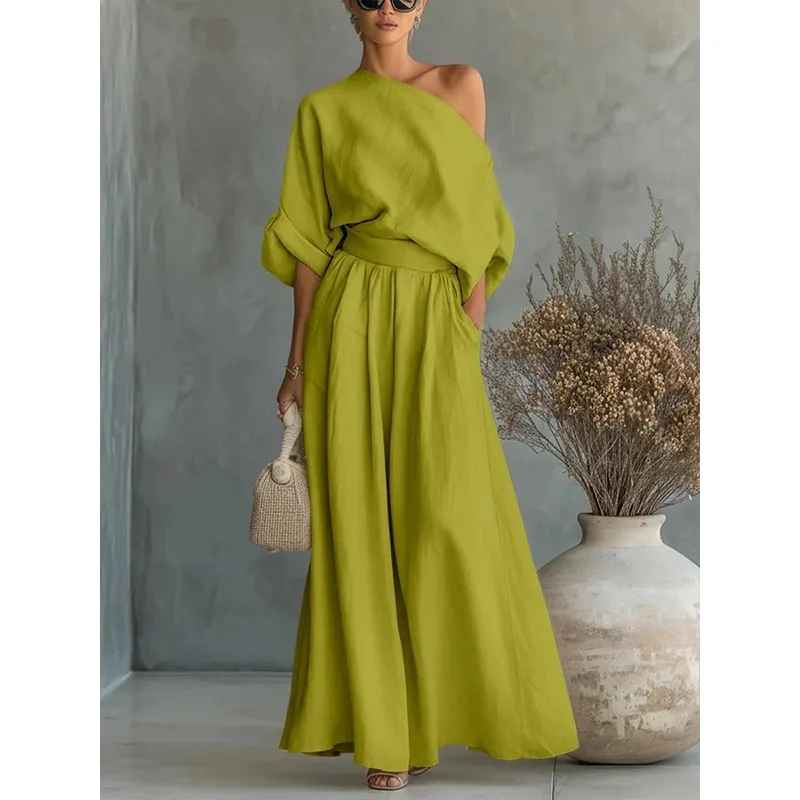 Lisa | Mehka majica z odprtimi rameni in tapered hlače