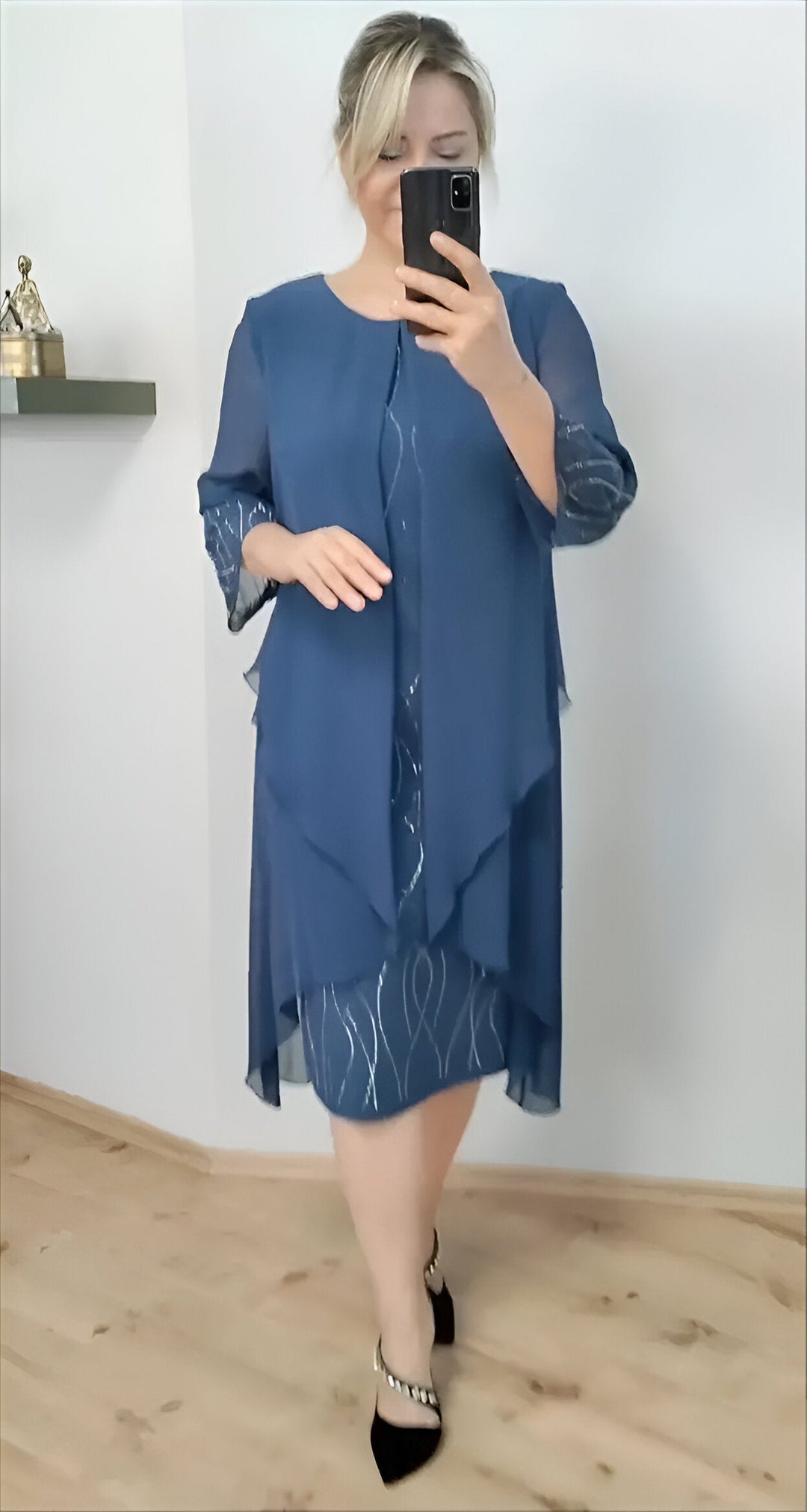 Claudia™ - Elegantna tekoča obleka z nadkritjem