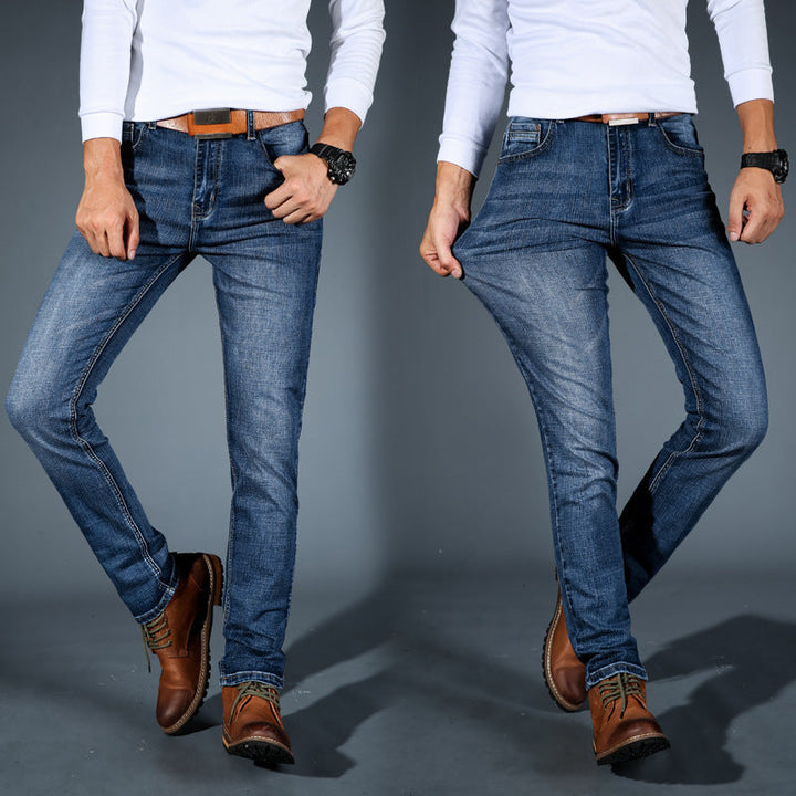 NOVAK | MODNO PRILEGANE JEANS HLAČE