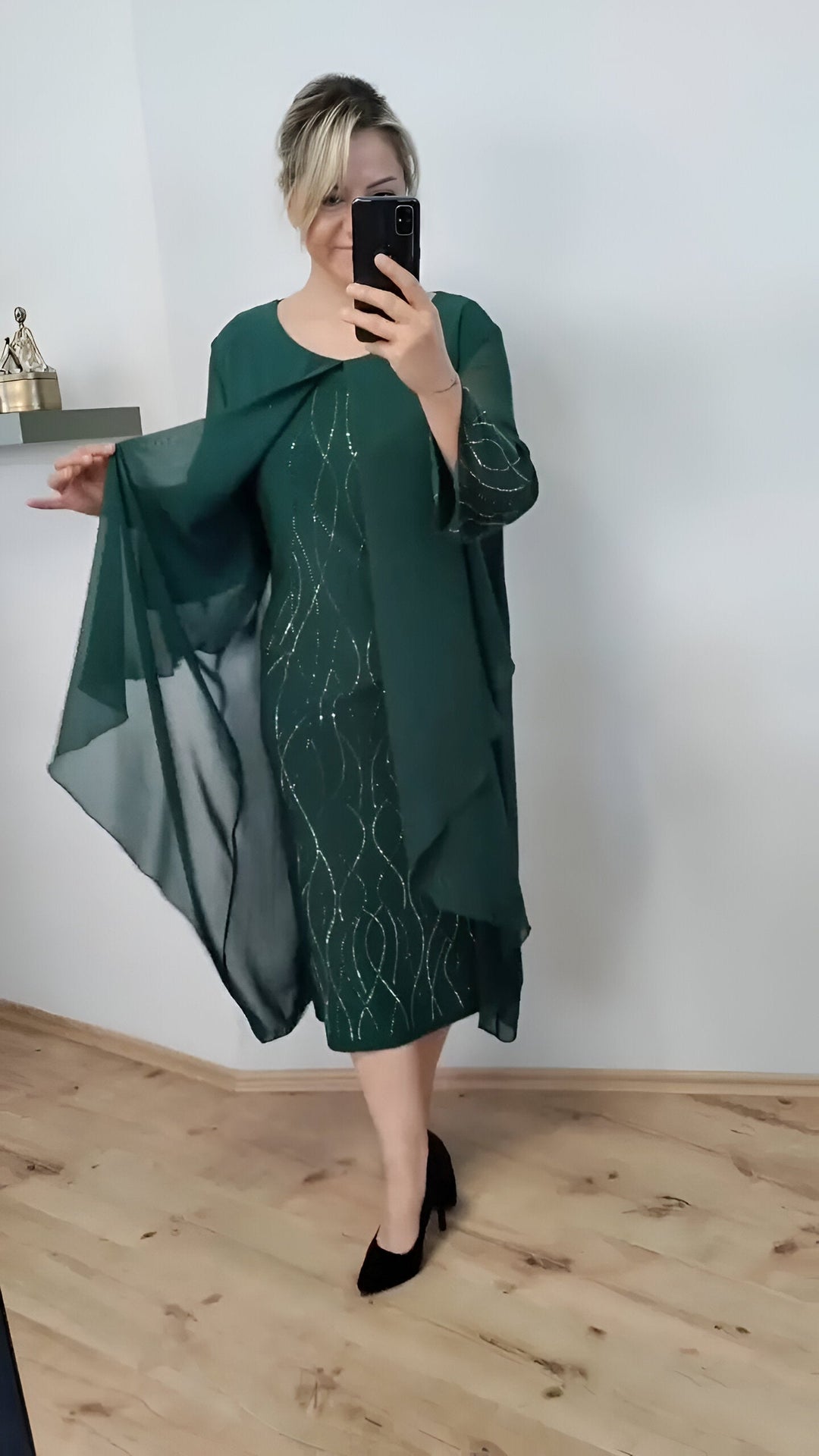 Claudia™ - Elegantna tekoča obleka z nadkritjem
