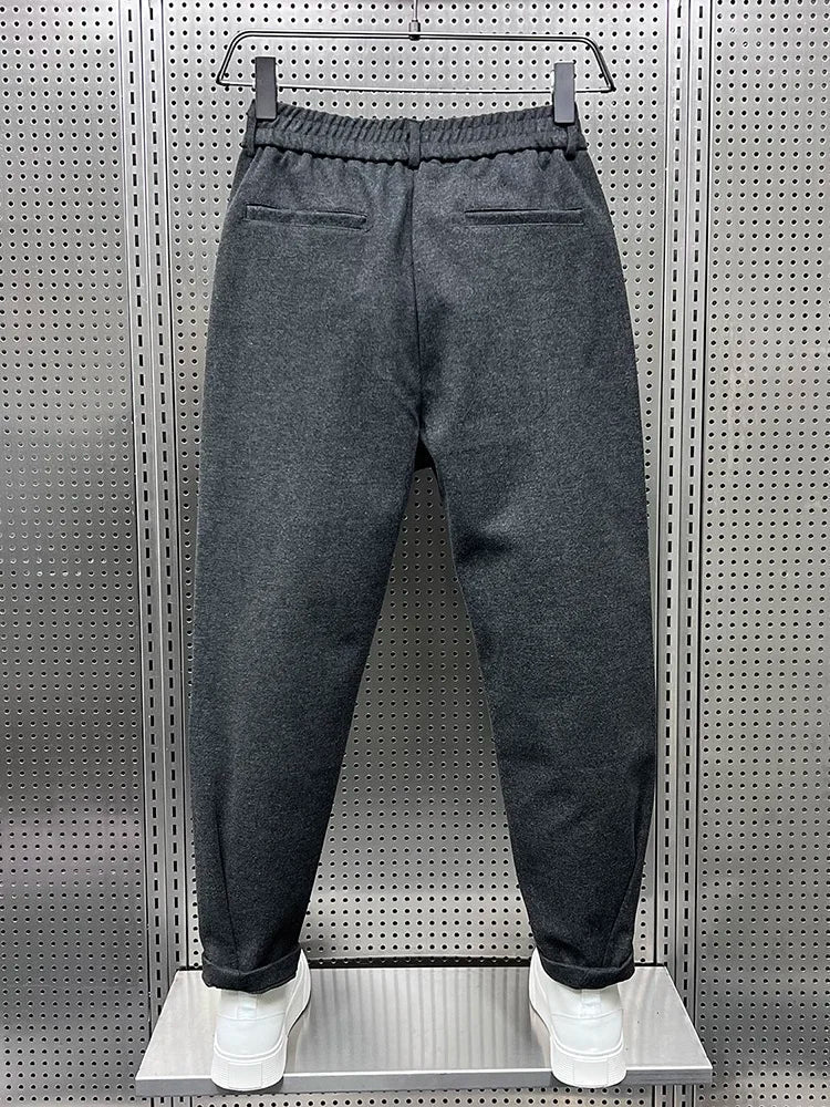 NOVAK | TAPERED TEKSTURIRANE HLAČE
